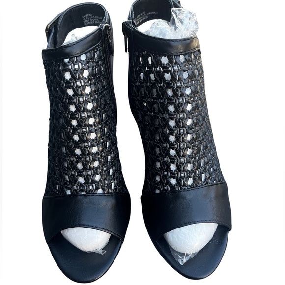 Shoe Dazzle Black Open Peep Toe Ankle Block Woven Heeled Dressy Sandal Size 7.5 - Picture 3 of 15